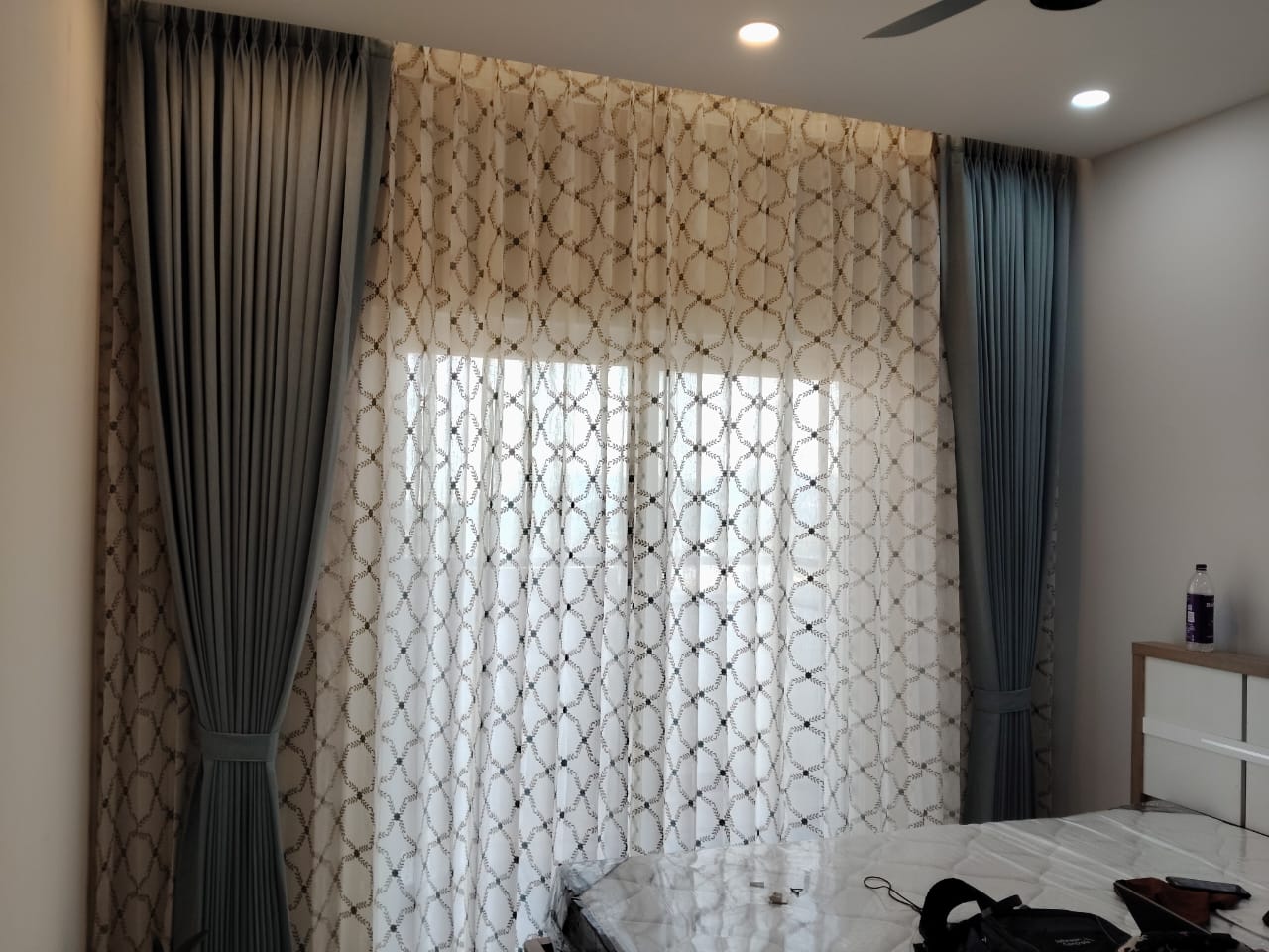 Curtains, Blinds & Wallpaper completed by Fixmate
